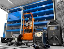 11_Ecoflow con herramientas en la furgoneta